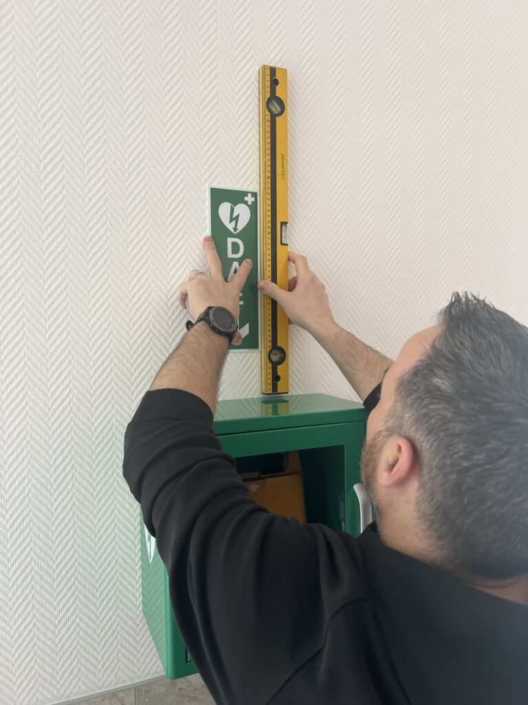 Formation aux gestes qui sauvent et à l’utilisation du défibrillateur (DAE), mosquée Clémence-Rahma à Colmar – NEYA Charity